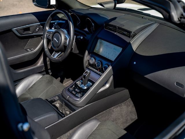 Jaguar F-type 2019