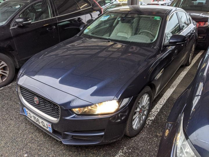 Jaguar Xe (2017)