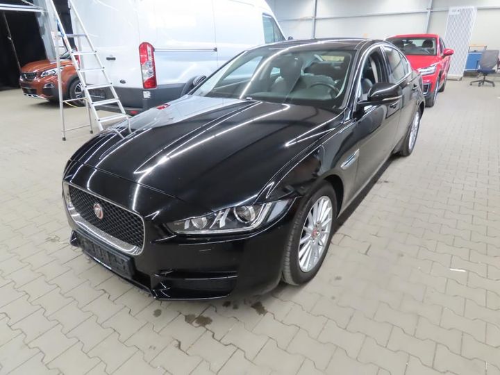 Jaguar Xe (2017)
