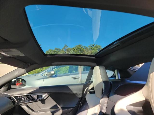 Jaguar F-type 2017
