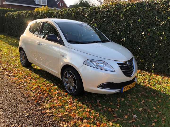 Lancia Ypsilon (2012)