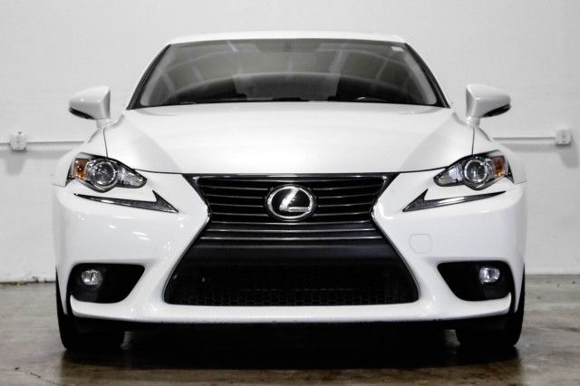 Lexus Is 200t (2016)