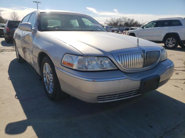 Lincoln Town car s (2010)