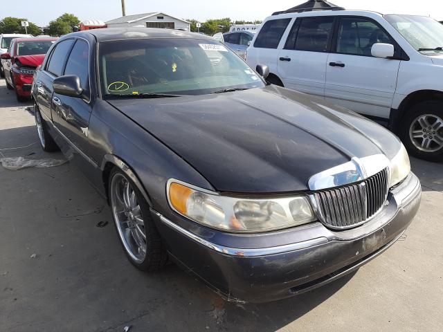 Lincoln Town car e (2001)