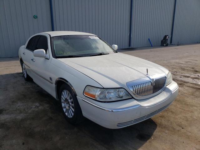 Lincoln Town car e (2003)