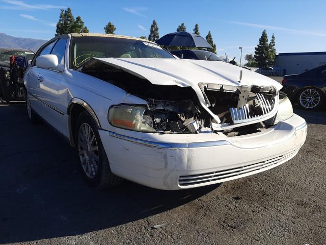 Lincoln Town car e (2004)