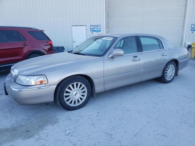 Lincoln Town car e (2003)