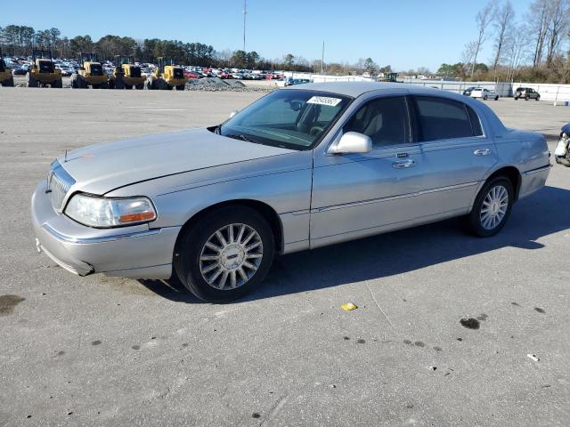 Lincoln Town car e (2004)