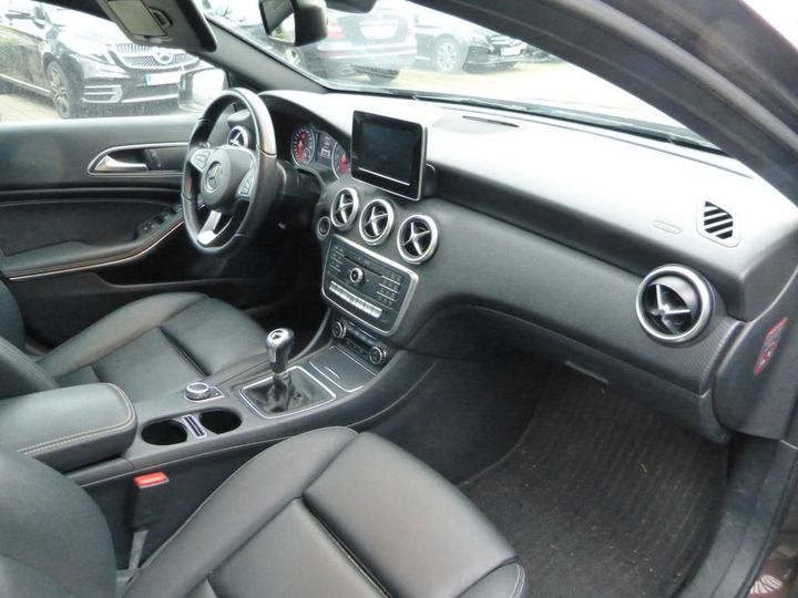 Mercedes-benz A (2016)