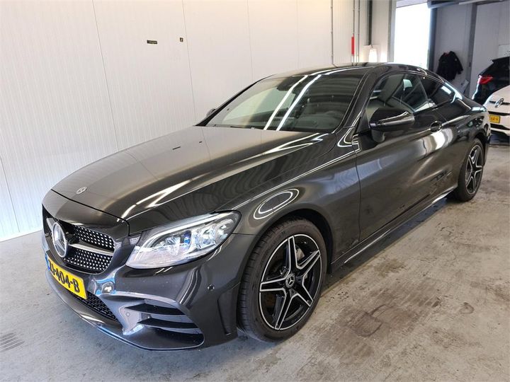 Mercedes-benz C300 (2019)