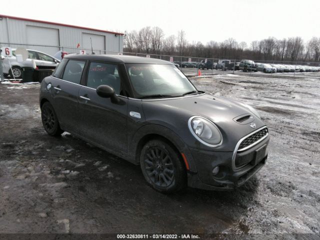 Mini Cooper hardtop 4 door (2015)