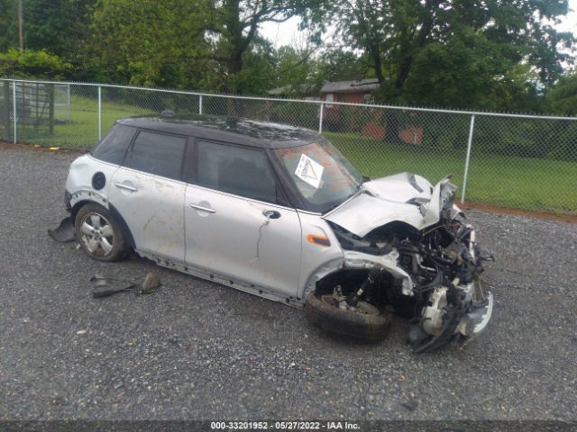 Mini Cooper hardtop 4 door (2016)