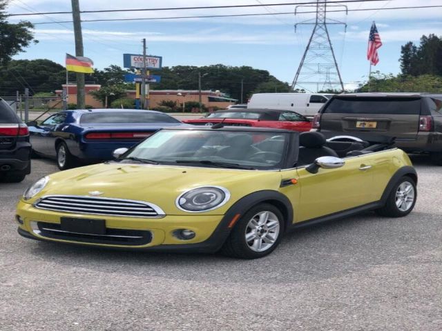 Mini Cooper convertible (2011)