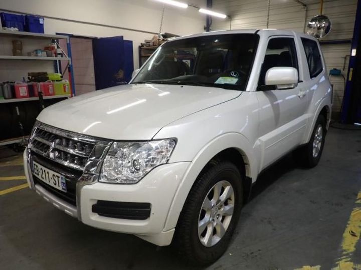 Mitsubishi Pajero (2016)
