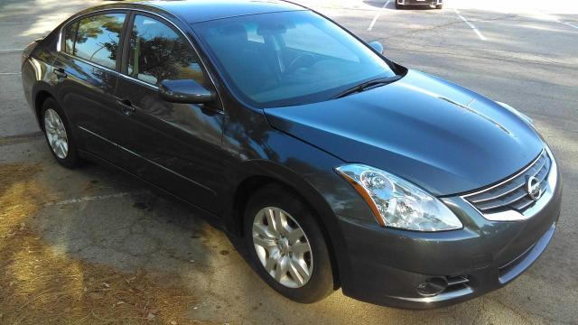 Nissan Altima bas (2012)
