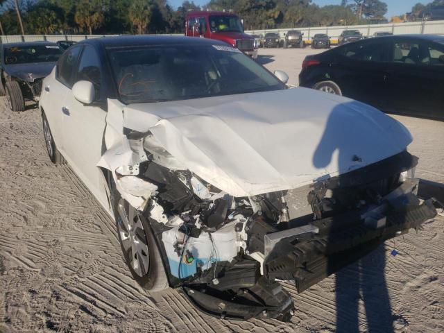 Nissan Altima s (2020)