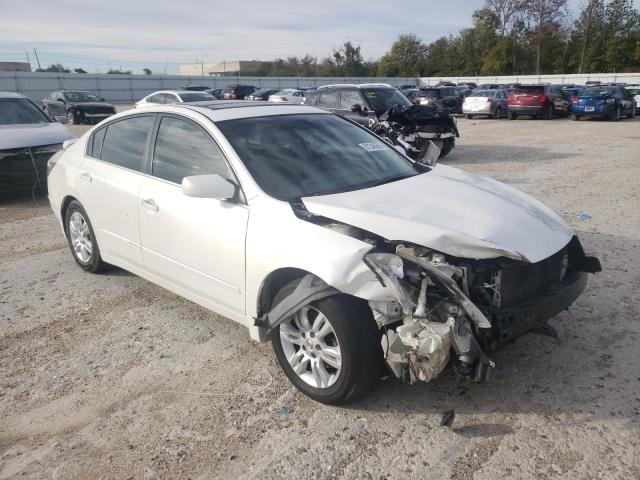 Nissan Altima bas (2010)
