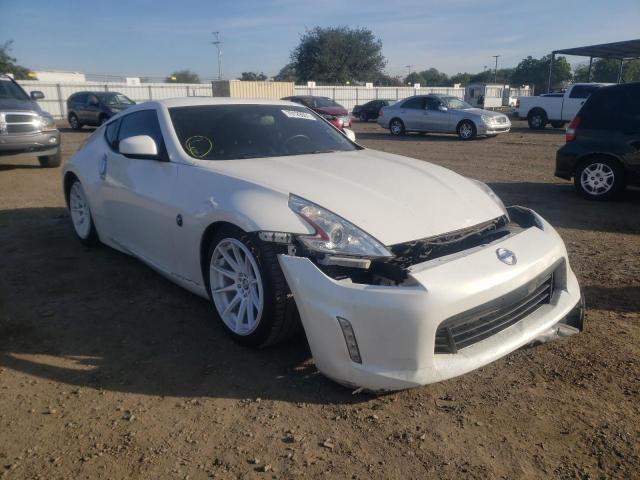 Nissan 370z base (2017)