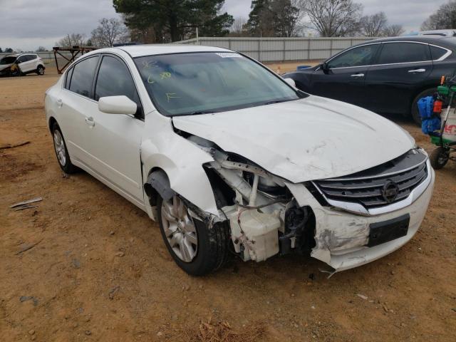 Nissan Altima bas (2012)