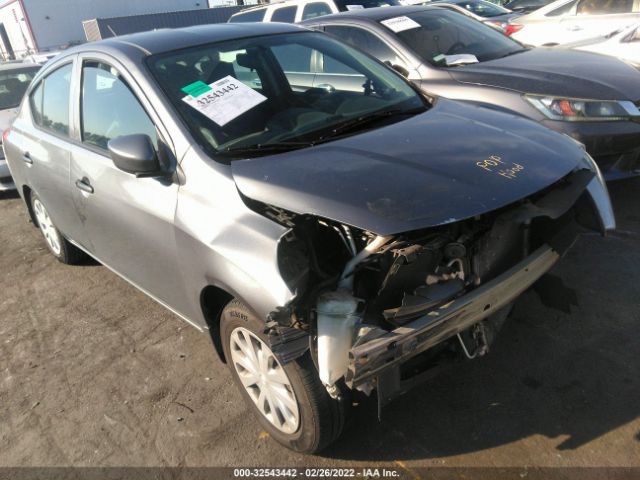 Nissan Versa sedan (2017)