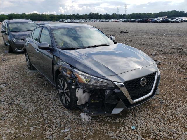Nissan Altima sv (2021)
