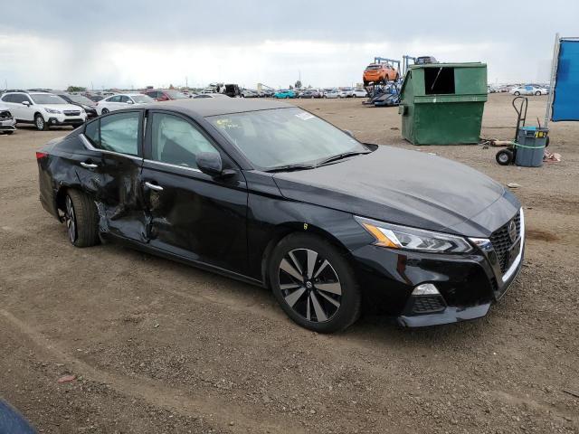 Nissan Altima sv (2022)