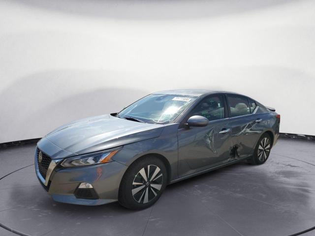 Nissan Altima sv (2021)