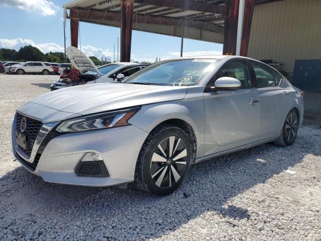 Nissan Altima sv (2021)