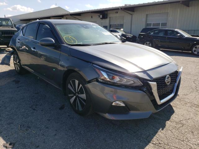 Nissan Altima sv (2021)