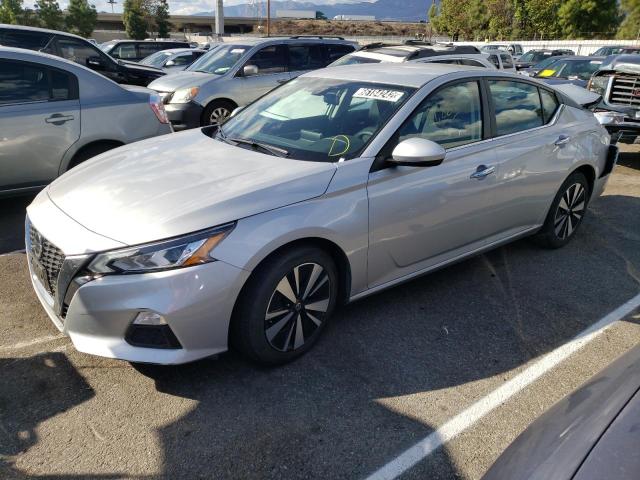 Nissan Altima sv (2021)