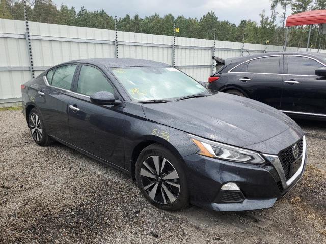 Nissan Altima sv (2022)