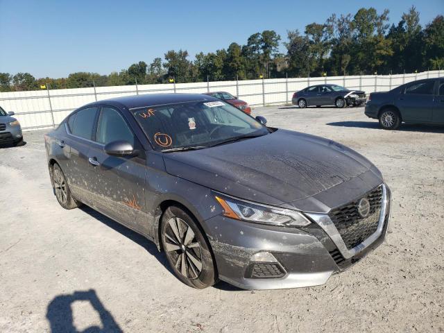 Nissan Altima sv (2022)