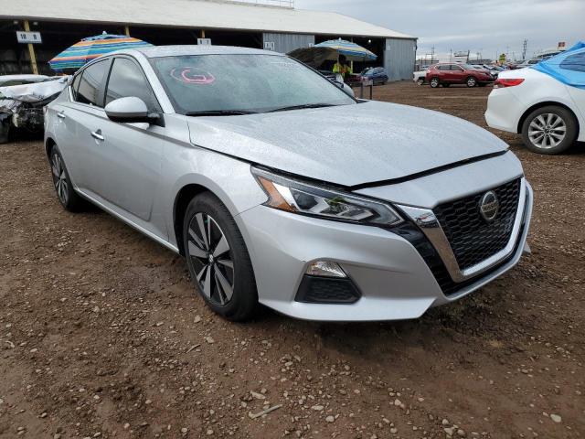 Nissan Altima sv (2022)