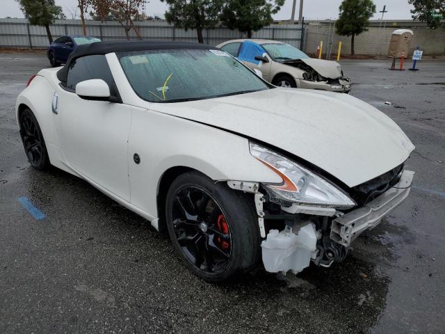 Nissan 370z base (2015)