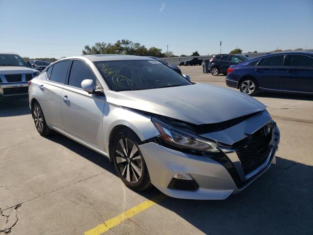 Nissan Altima sv (2022)