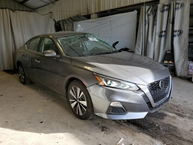 Nissan Altima sv (2022)