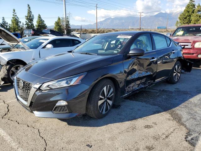 Nissan Altima sv (2022)