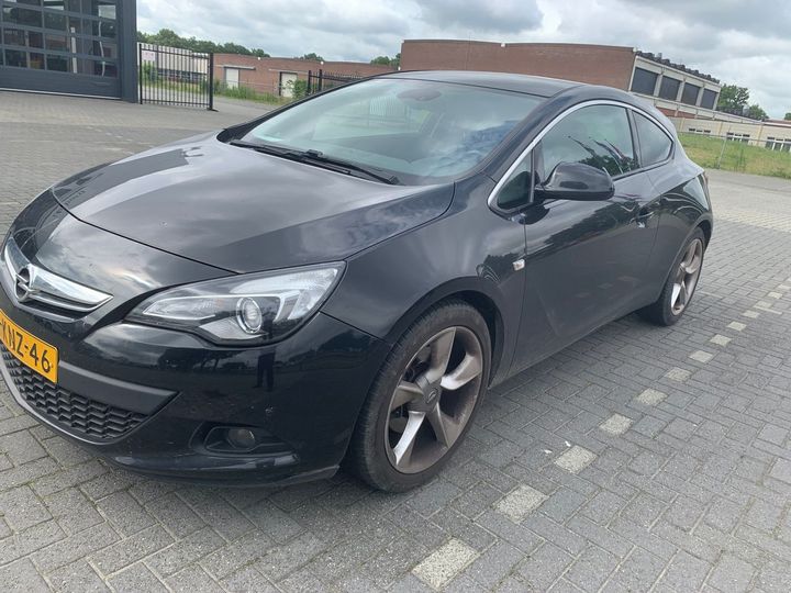 Opel Astra gtc (2013)
