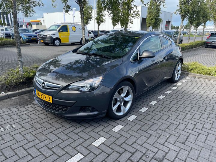 Opel Astra gtc (2013)