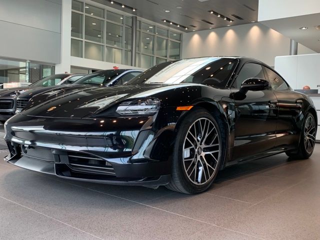 Porsche Taycan (2020)