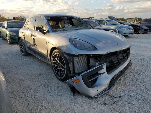 Porsche Macan gts (2020)