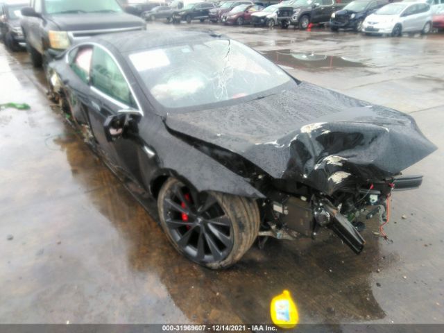 Tesla Model s (2021)