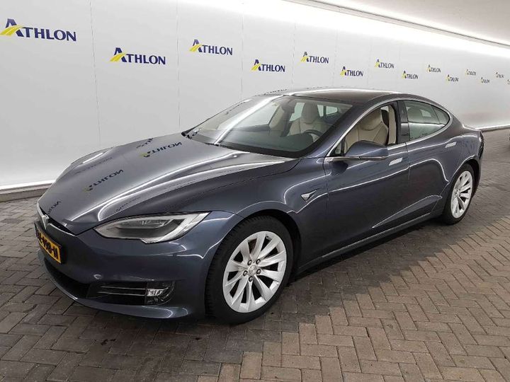 Tesla Model s (2018)