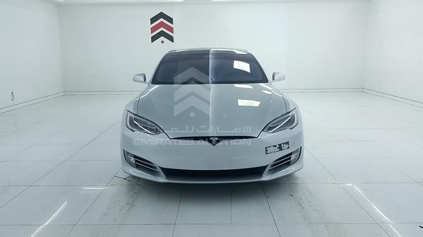 Tesla Model s (2018)