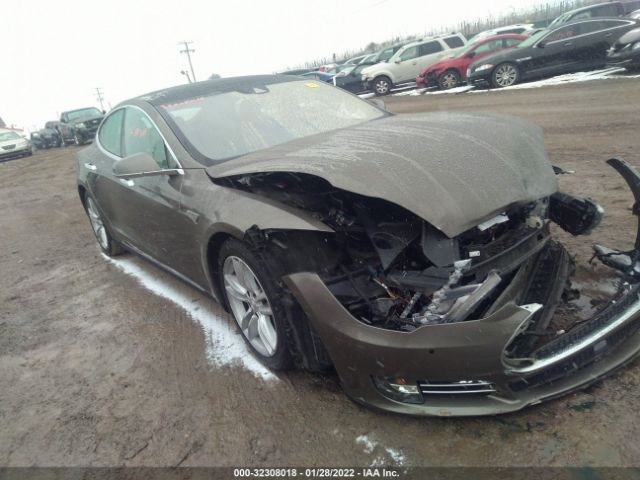 Tesla Model s (2015)