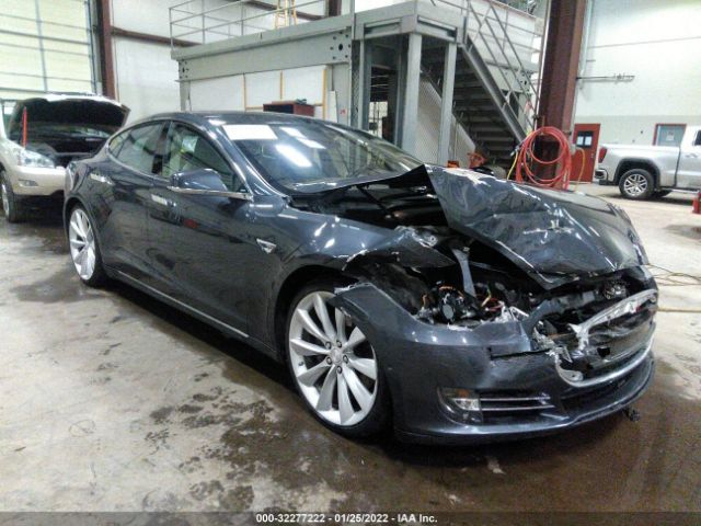 Tesla Model s (2015)