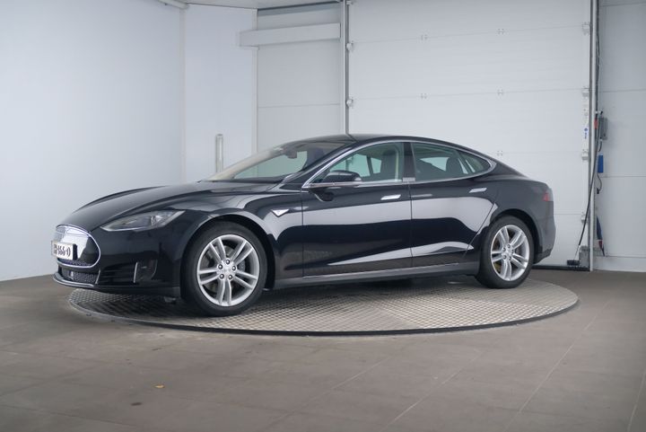 Tesla Model s (2016)