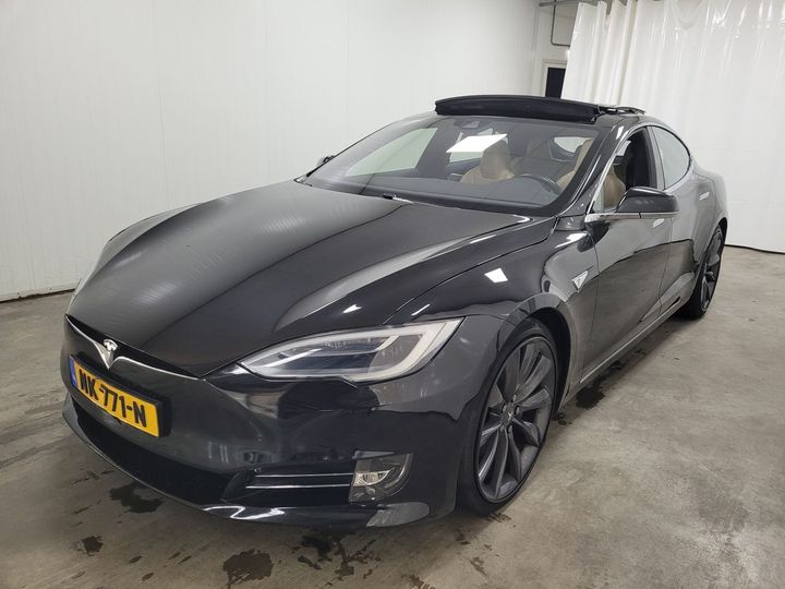 Tesla Model s (2017)