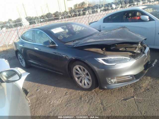 Tesla Model s (2017)