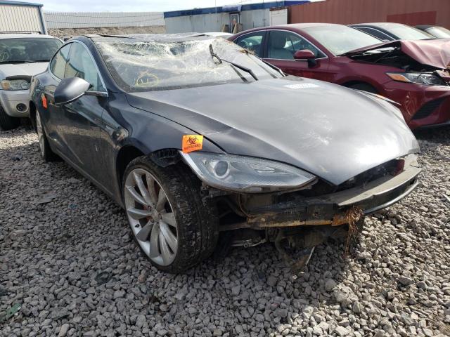 Tesla Model s (2015)